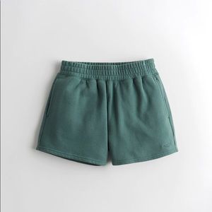 Hollister Ultra High Rise Dad Shorts NWT